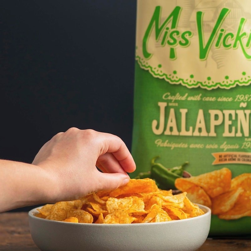 Miss Vickies Sweet Chili Sour Cream / Jalapeno Potato Chips 200 g -1 Flavor Each gallery