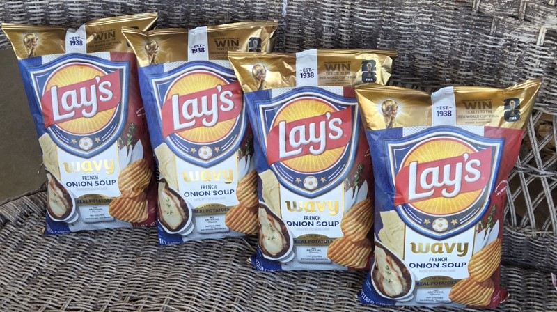 4 Lay’s Wavy French Onion Soup Potato Chips Real Snacks Win FIFA 7.75oz 1Pk