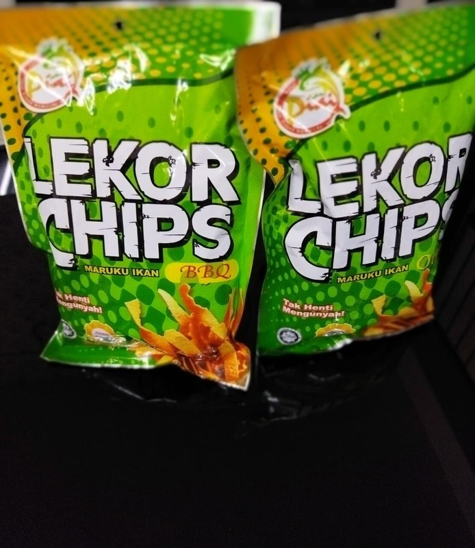 3-Pack Crispy Lekor Chips – Malaysian Fish Snack – Halal – BBQ & ORIGINAL – 120G gallery