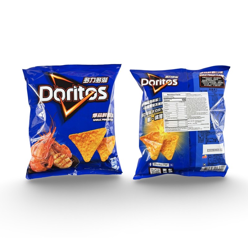 Imported Asian Japanese Chips and Drinks Sampler – 4 Unique Beverages, 6 Unique gallery