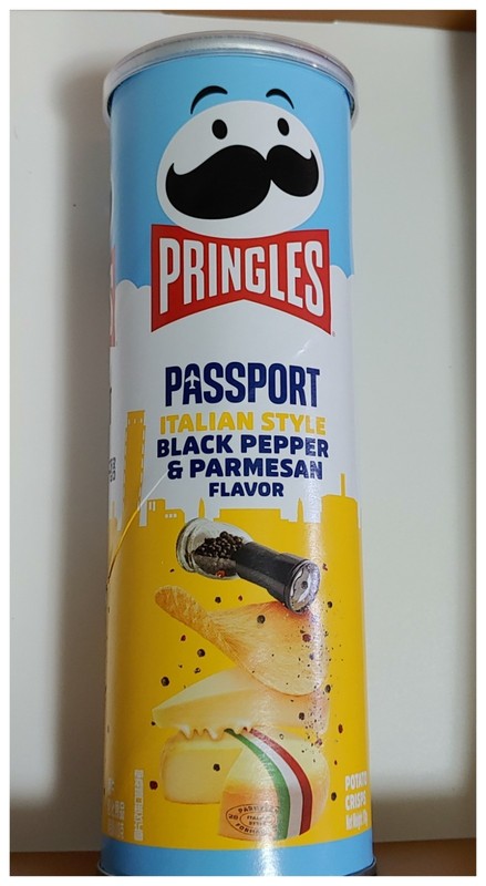 Pringles Passport collecton Italian Parmesan cheese & black pepper 110g