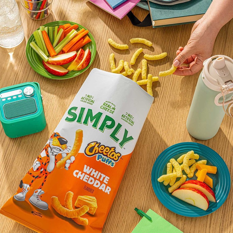 Simply Cheetos White Cheddar Puffs, 0.87 oz., 30 pk. gallery