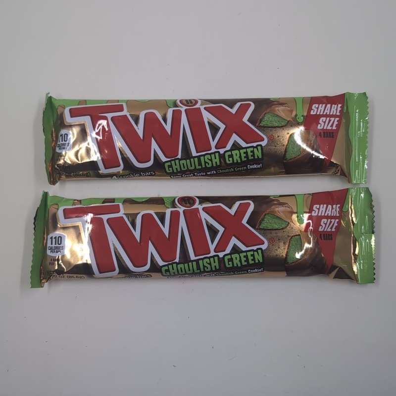 Twix Limited Edition Halloween Ghoulish Green Share Size 4 Bars 3.02oz Lot Of 2