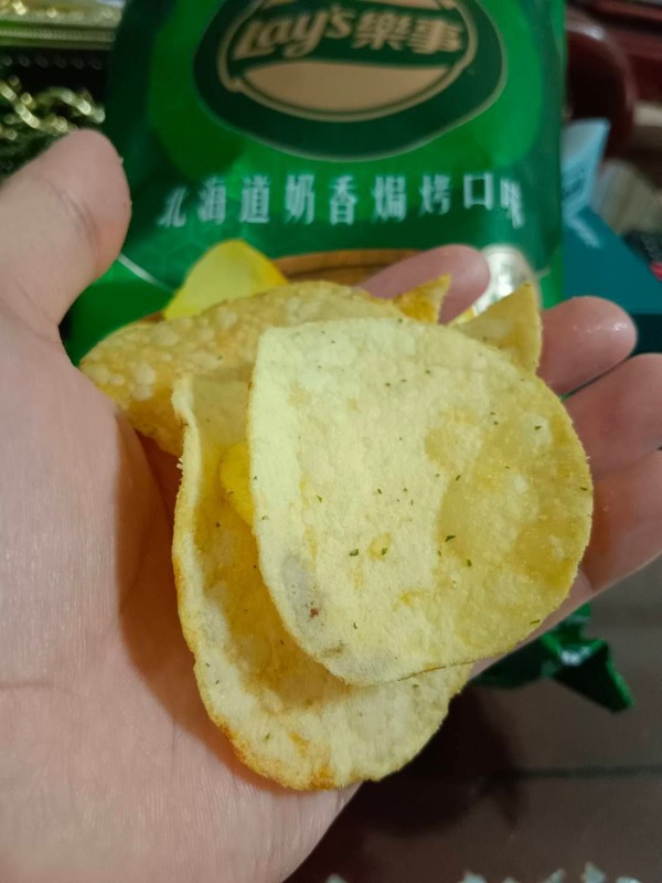Lay's Sour Cream & Onion Flavored Potato Chip 49g 樂事奶焗香葱口味 gallery
