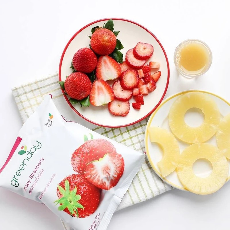 Greenday Crispy Strawberry 6×25g – Natural Sweet & Sour Fruit Snack gallery