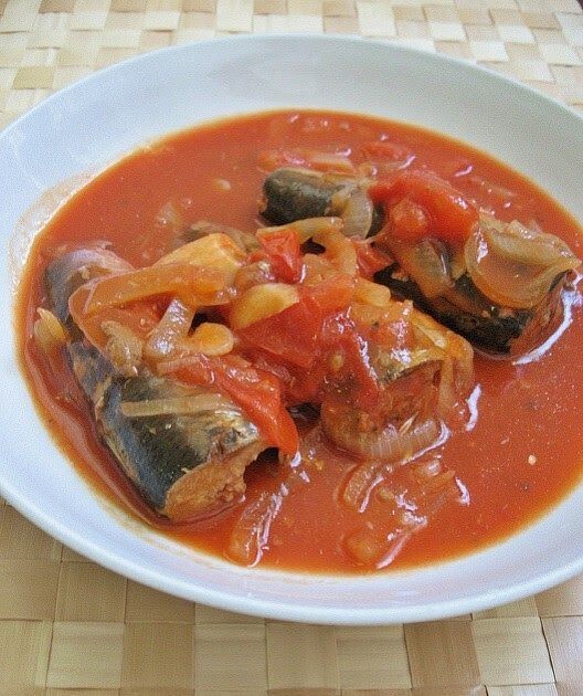 Ayam Brand Sardine in reach 2 types of Tomato/Spicy Sauce 425 G(Mackerel) gallery
